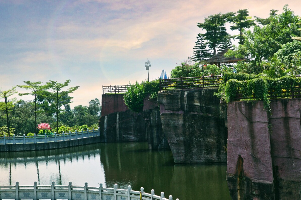 南頭鎮(zhèn)升平北路改造工?? /></a></div><div   id="2ikueym"   class=